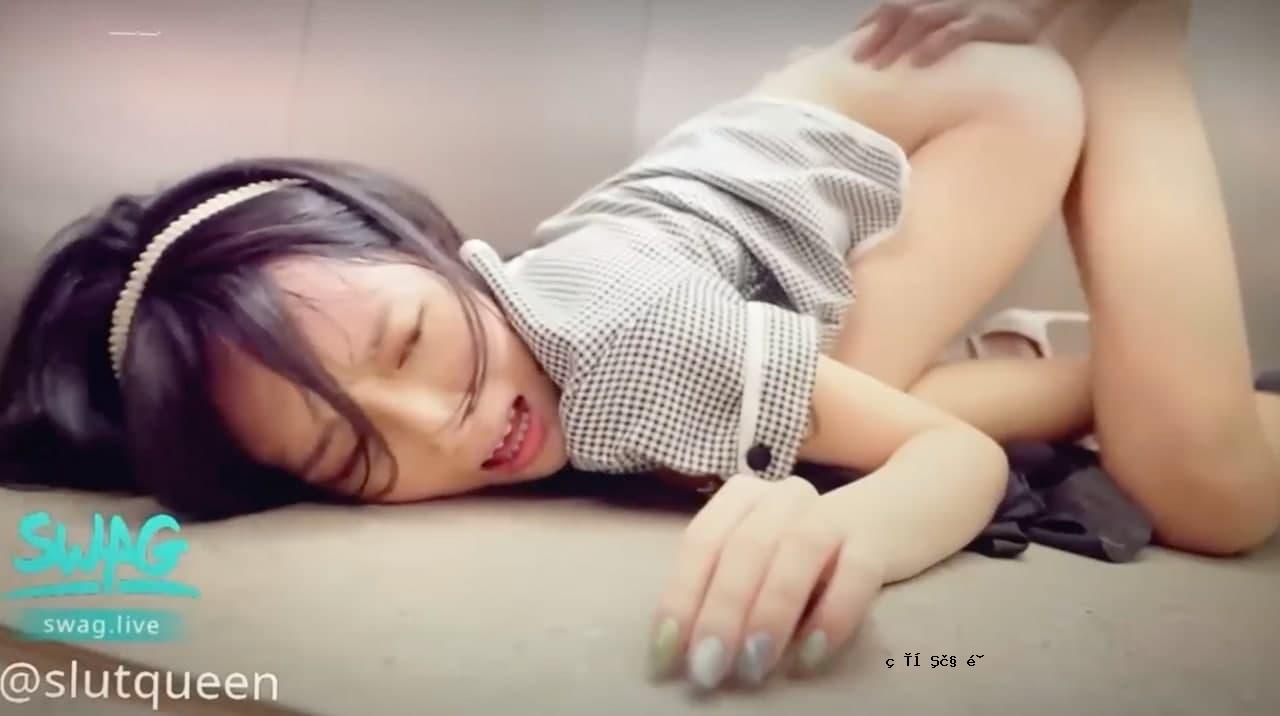 像年轻女士一样简单的日常工作。