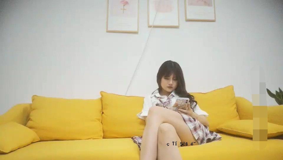 高中女孩是超级近距离的，特殊的嘴高潮，而球的顶部是超级快速的。