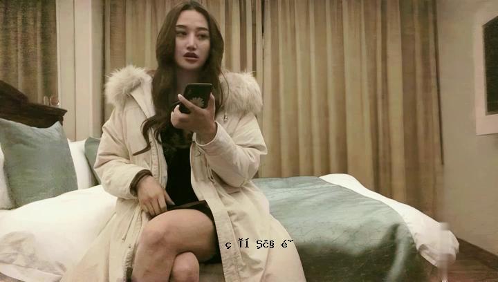 上海大奖赛的姐姐很可爱，并且与她的大屁股和乳房发生性关系。