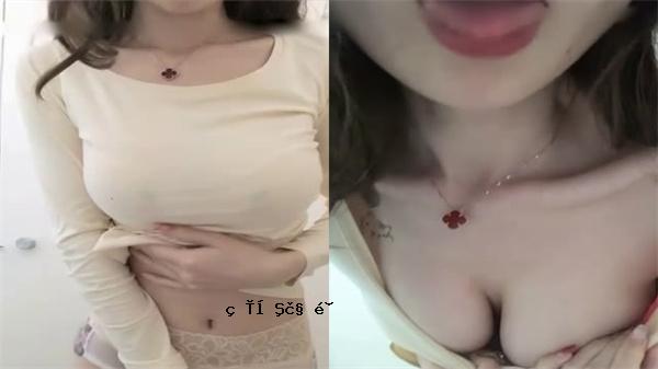 公共房间后面的小硬币