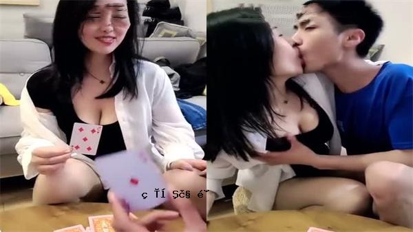大乳房山雀，小笑声，小笑声，扣子，小笑声，每张笑...__________