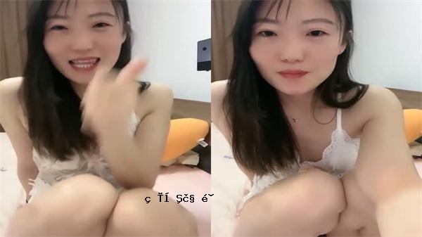 肥料屁股甜而角质的姐妹色情语音荡妇和th动工具
