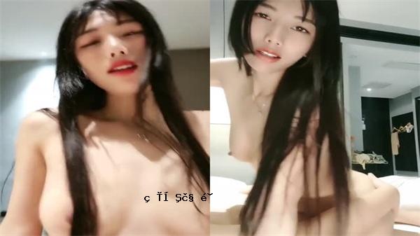 高尺寸的白色荡妇手淫