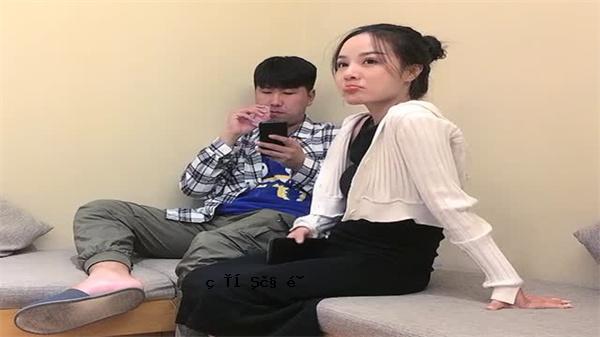 非常受欢迎的在线商店外国女孩_