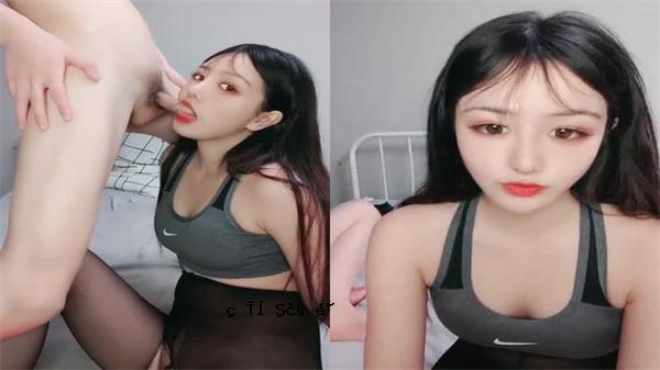 黑腿淫的姐姐和妹妹口交挑战最好的朋友