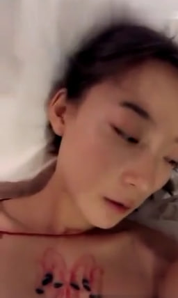 令人惊叹的纹身Moe Sisters Wa-O-Friends商店与一个喙的惊人友谊