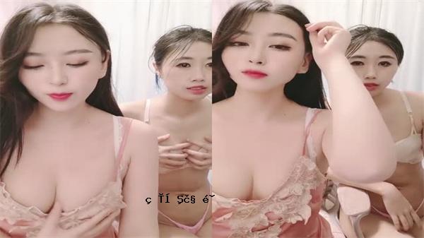 一对小蜂蜜和双胞胎的女人