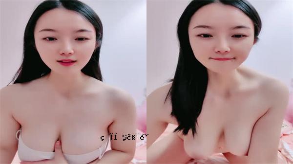 小乳房都非常有效，直接流媒体工具自慰和淫荡的表情很好