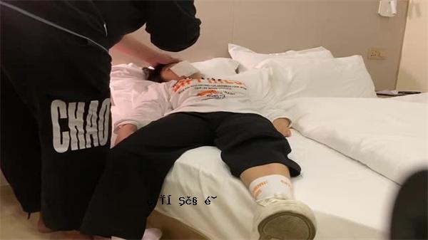 最好的资源是一个美丽的女人，她的位置与2003年的年龄相同