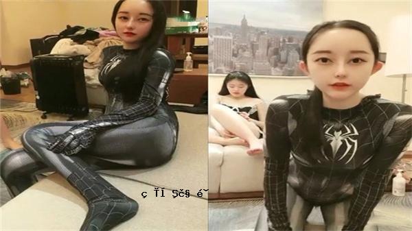 姐妹花店放荡和小热门衣服性感双重手淫